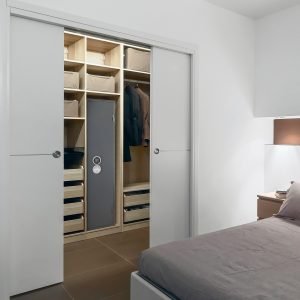 Brihard Hunter Premium 7 E sertifikuotas ginklų seifas (S1 klasė, 7 šautuvai, elektroninė spyna)